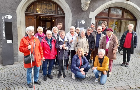 Gruppenbild vor dem Humpis Quartier